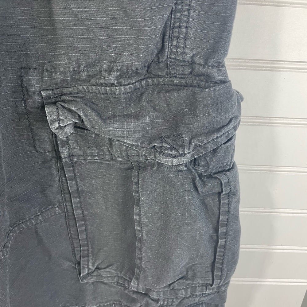 American Eagle Outfitters Black Longboard Cargo Shorts Size 33 Men’s - Picture 6 of 13